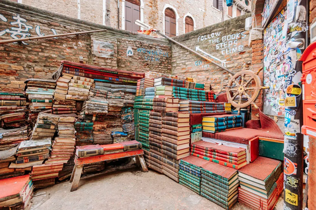 Libreria Acqua Alta, Venice