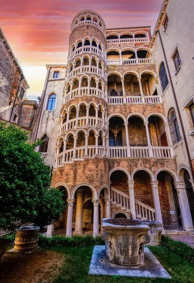 Scala Contarini del Bovolo (terrasse du belvédère), Venise